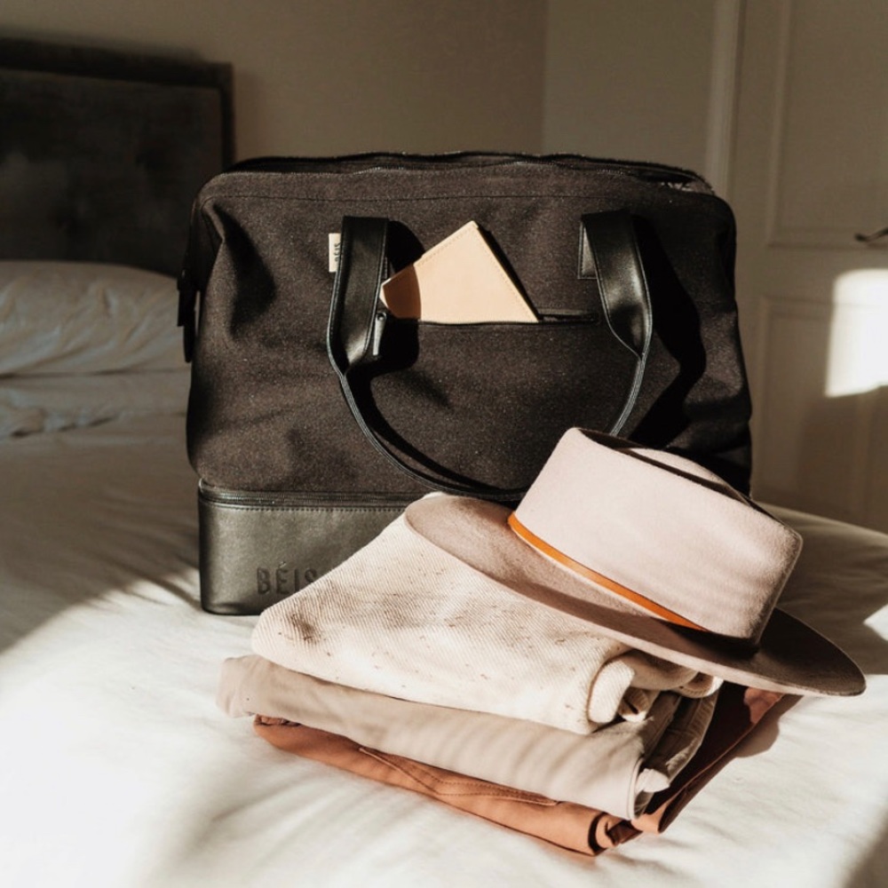 Beis Weekender Bag in Black